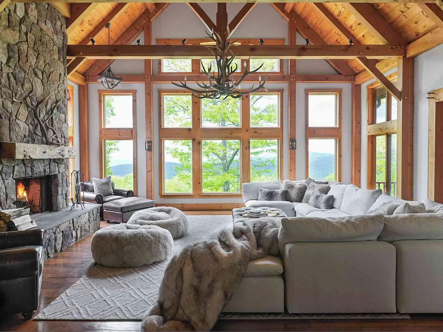 Seasonal Decor Ideas: Styling your Home with Luxury Accents for Every Season