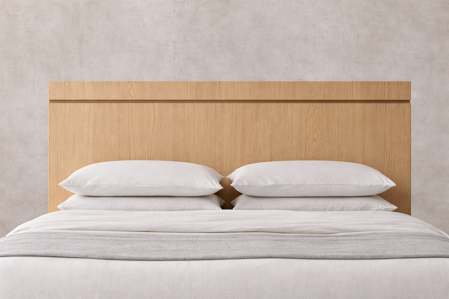 The Skarn Platform Wood Bed | Solid Light Oak