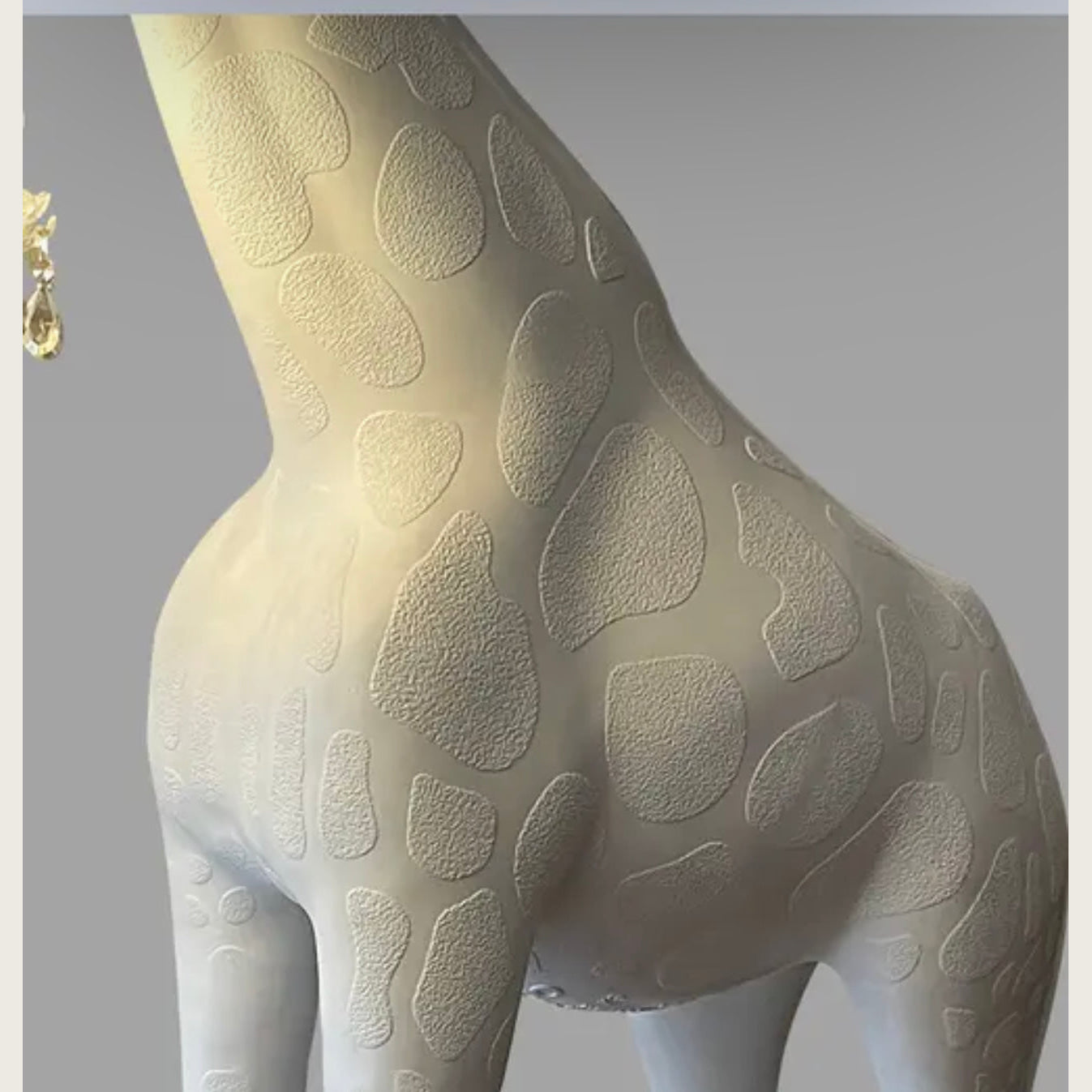Giraffe Floor Lamp with Chandelier – Bold and Luxurious Statement Decor