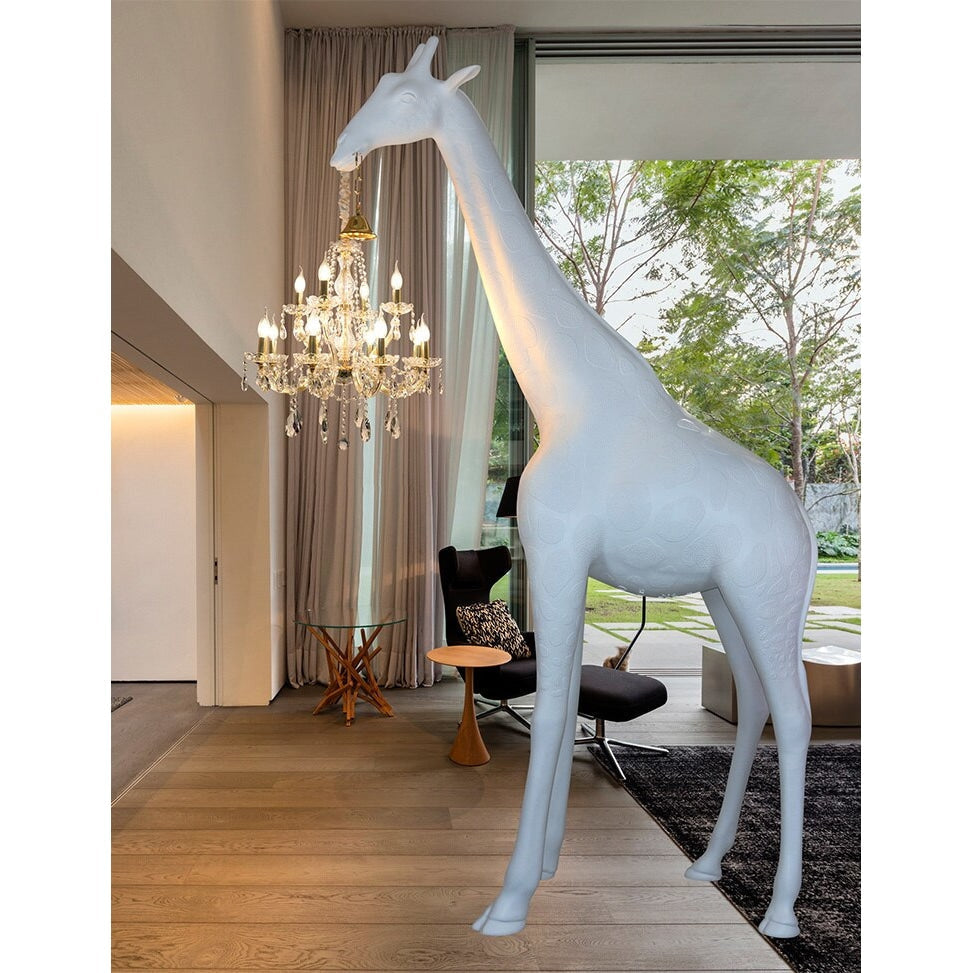 Giraffe Floor Lamp with Chandelier – Bold and Luxurious Statement Decor