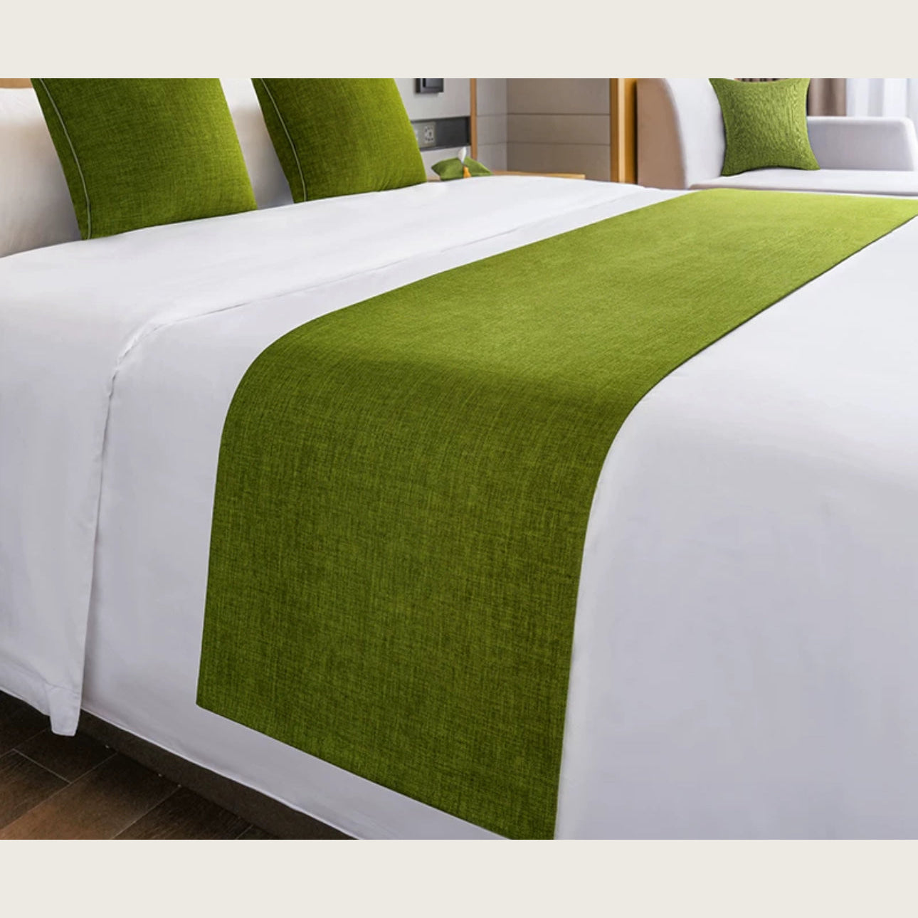 Luxury Hotel-style Bed Runner Set – Navy Blue Linen with Matching Pillow Covers