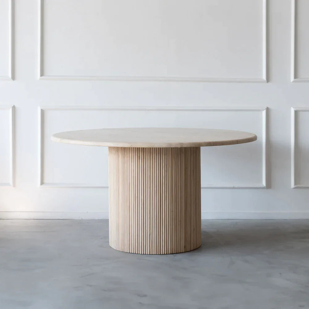 Travertine Round Dining Table – Modern Luxury with Fluted Base for Elegant Interiors